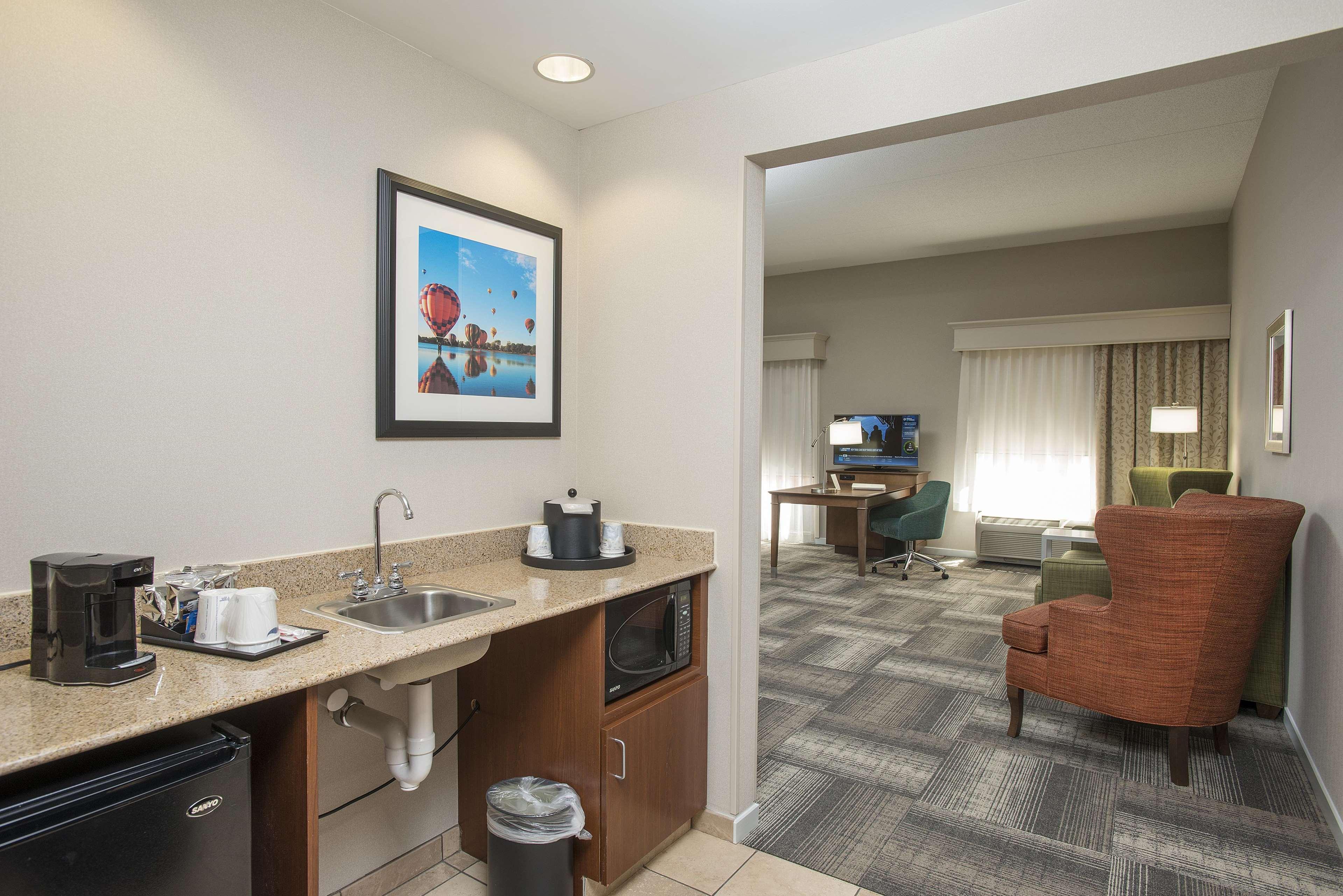 Hampton Inn & Suites Cincinnati-Union Centre West Chester Exterior photo